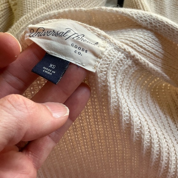 Universal Thread Oatmeal Beachy Cardigan - Picture 2 of 9